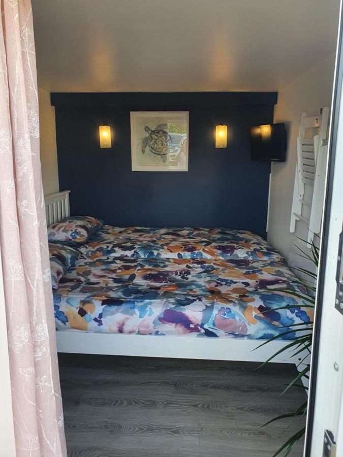Lovely Private Studio Room With Own Kitchen And Bathroom. Set In The Popular Area Of Shiphay In Torquay And Only A Short Walk From Torbay Hospital מראה חיצוני תמונה