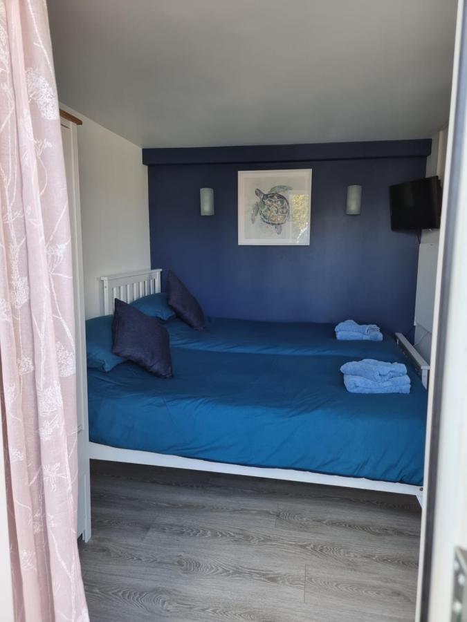 Lovely Private Studio Room With Own Kitchen And Bathroom. Set In The Popular Area Of Shiphay In Torquay And Only A Short Walk From Torbay Hospital מראה חיצוני תמונה